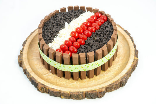 Kit Kat Cake